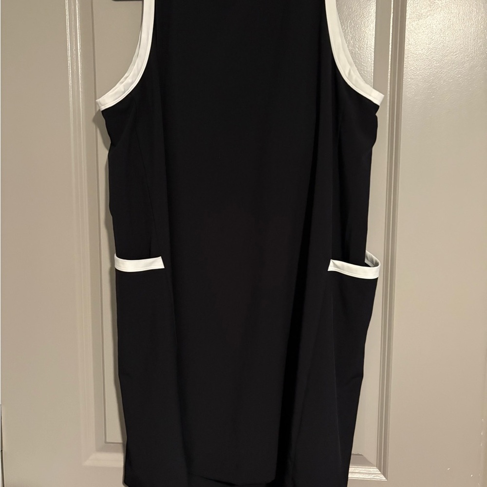 Lou & Grey Black and White Sleeveless Athletic Dress - Picture 5 of 6